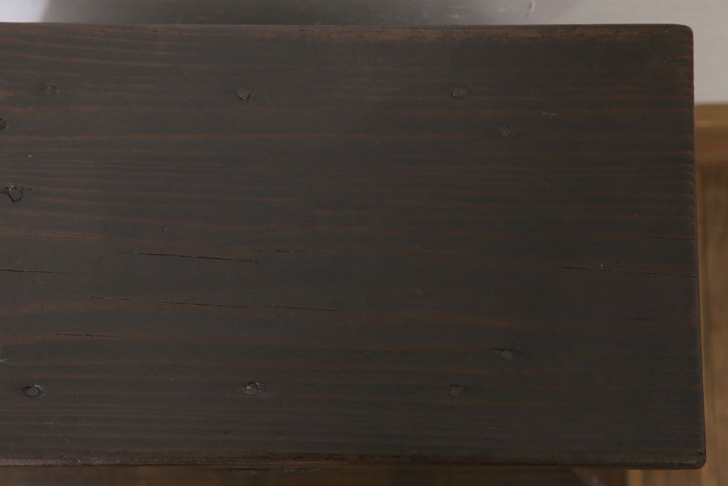 アンティーク雑貨　古い木製の小ぶりな踏み台(ステップ)