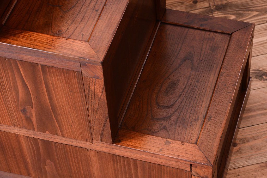 アンティーク家具　極上品　古民具・骨董　三方欅材のアンティーク階段箪笥
