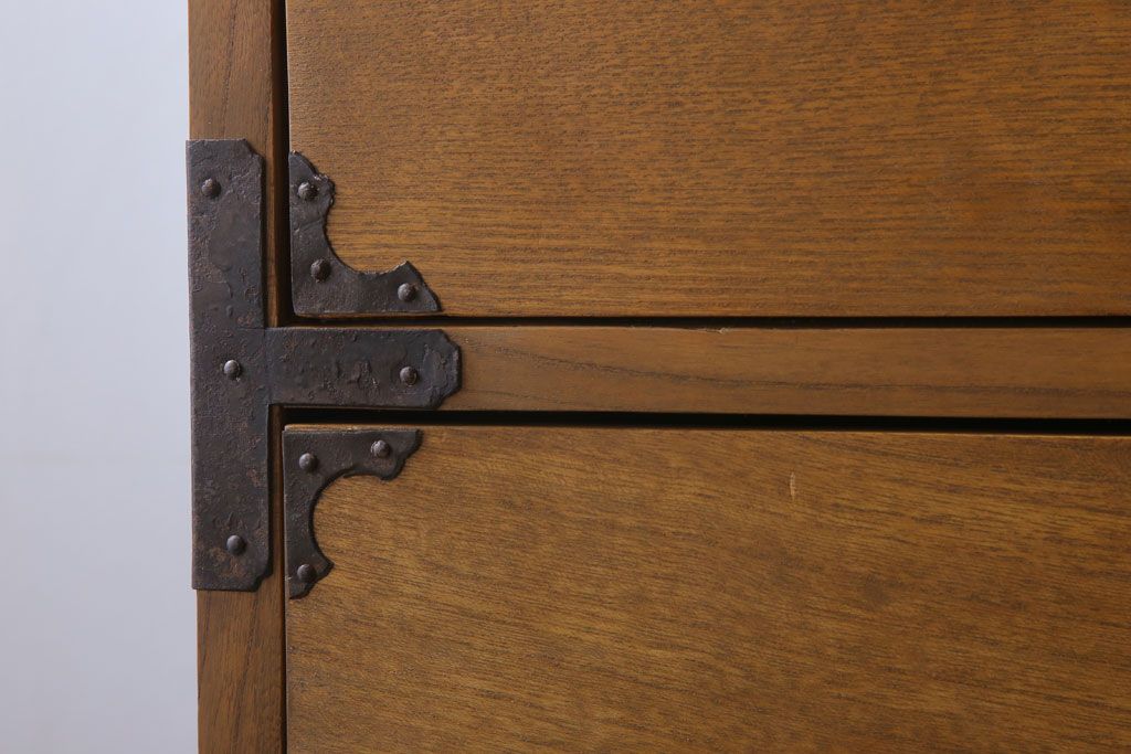 アンティーク家具　前面欅材　古民具・骨董　二段重ね時代箪笥(衣装箪笥)