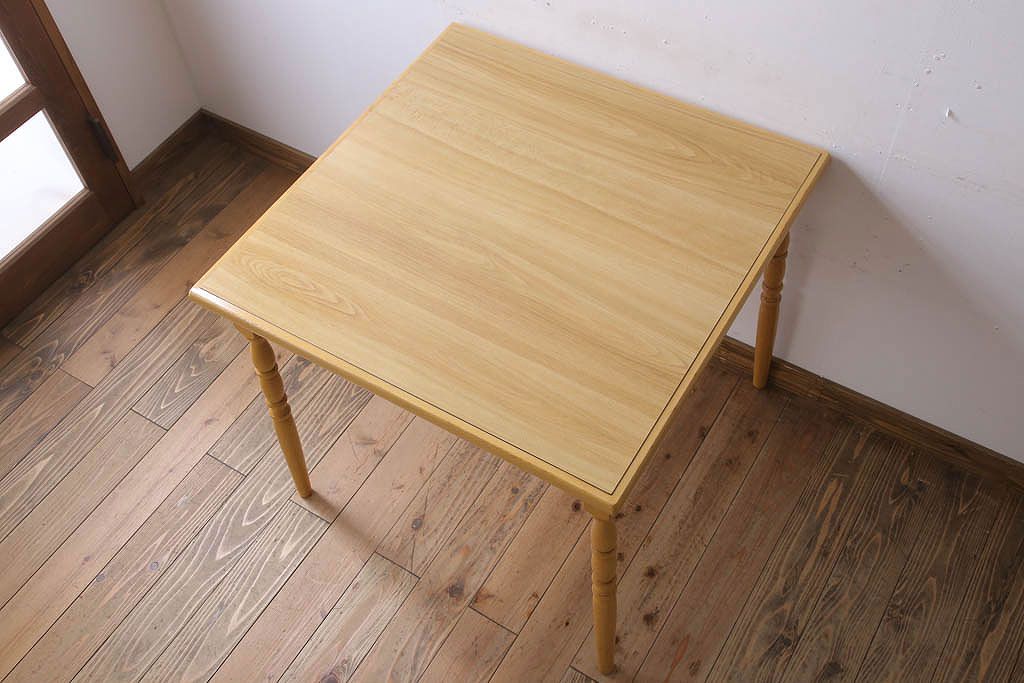 中古　飛騨家具　柏木工　明るい木味のスクエアダイニングテーブル