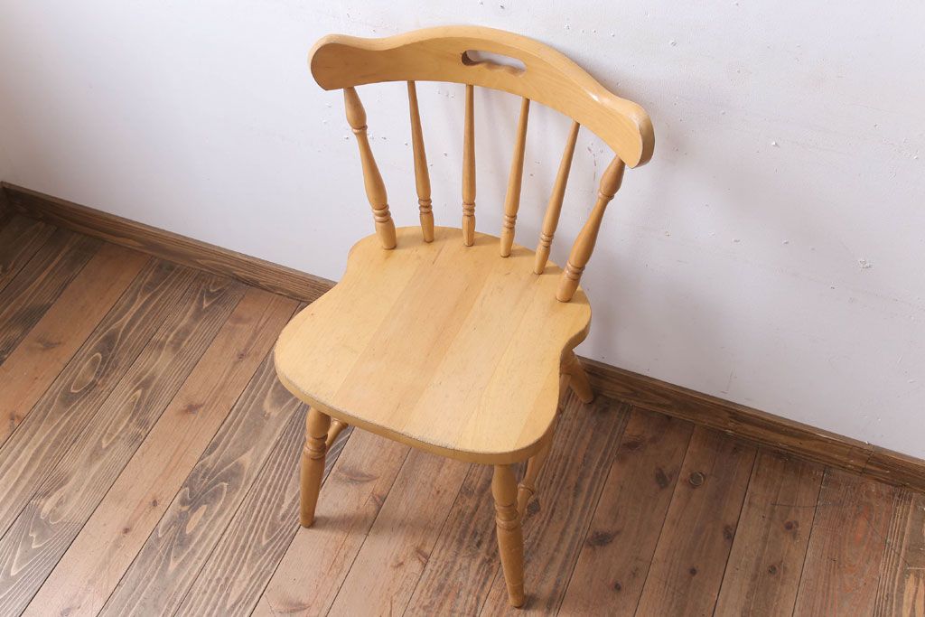 中古　飛騨家具　柏木工　明るい木味のウィンザーチェア(ダイニングチェア、ウインザーチェア)(1)