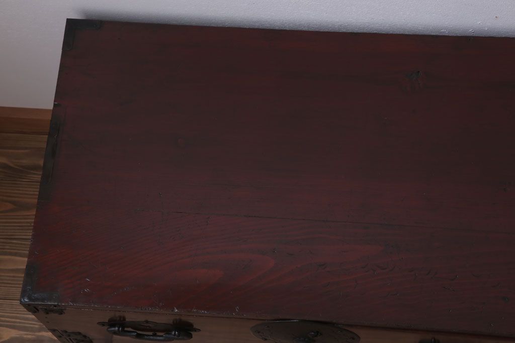 アンティーク家具　古民具・骨董　前面栗材の二段重ね米沢箪笥(衣装箪笥)