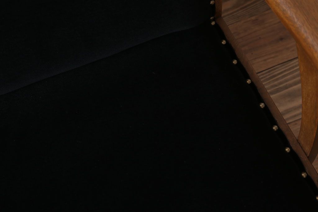 アンティーク家具　ナラ材製!おしゃれなデザインの3人掛けアームソファ