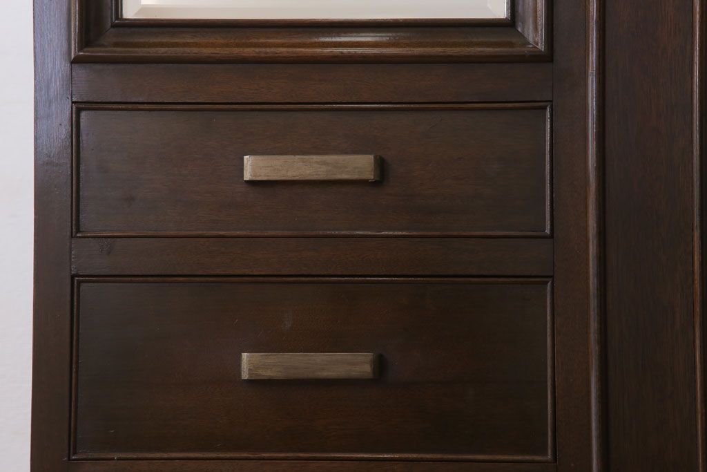 アンティーク家具　作りの良い和製アンティークワードローブ(洋服箪笥)