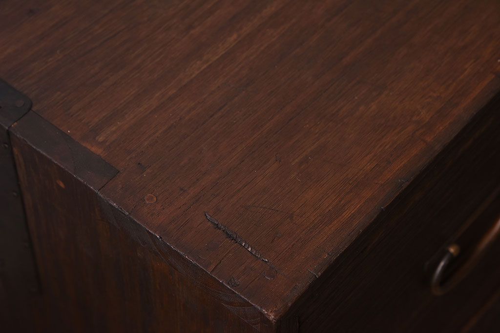 アンティーク家具　鉄脚付き!古い衣装箪笥ローボード