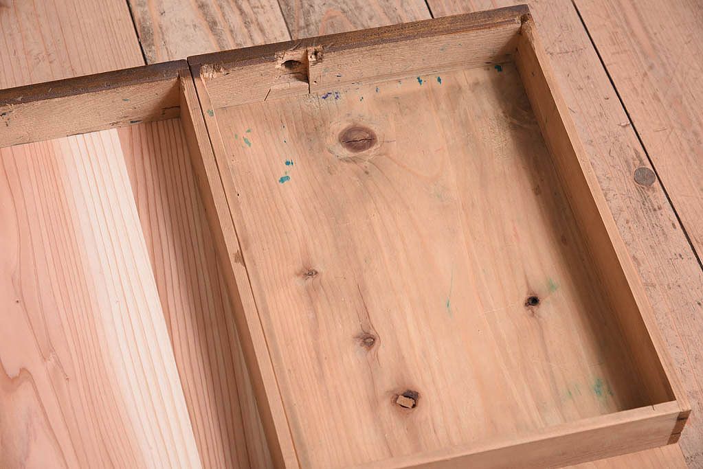 レトロ家具　古い木製のレトロでシンプルなアンティーク文机(1)