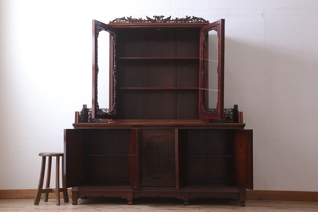 中古　民芸家具　高級品!彫刻が素晴らしい唐木飾り棚(キャビネット)(定価198万円)