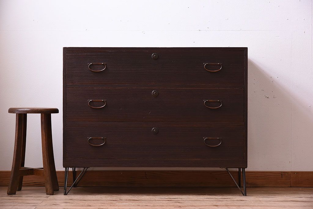 アンティーク家具　鉄脚付き!古い衣装箪笥ローボード(2)