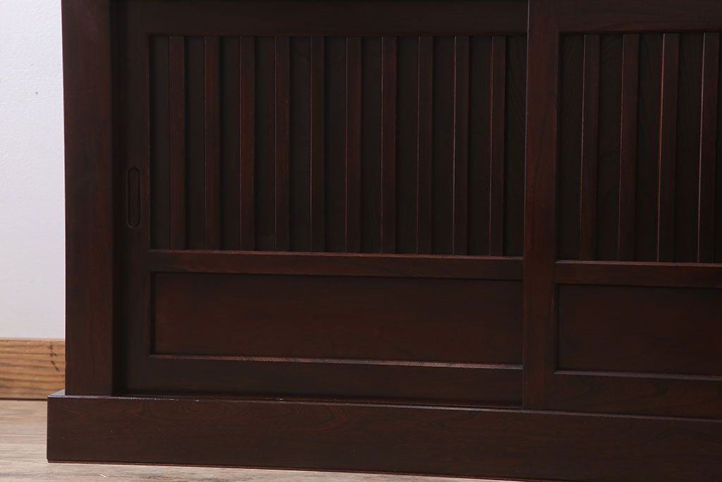中古　民芸家具　高級品　四尺　欅材の重ね水屋箪笥(食器棚)(定価約128万円)