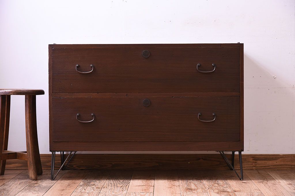 アンティーク家具　鉄脚付き!古い桐箪笥ローボード(1)