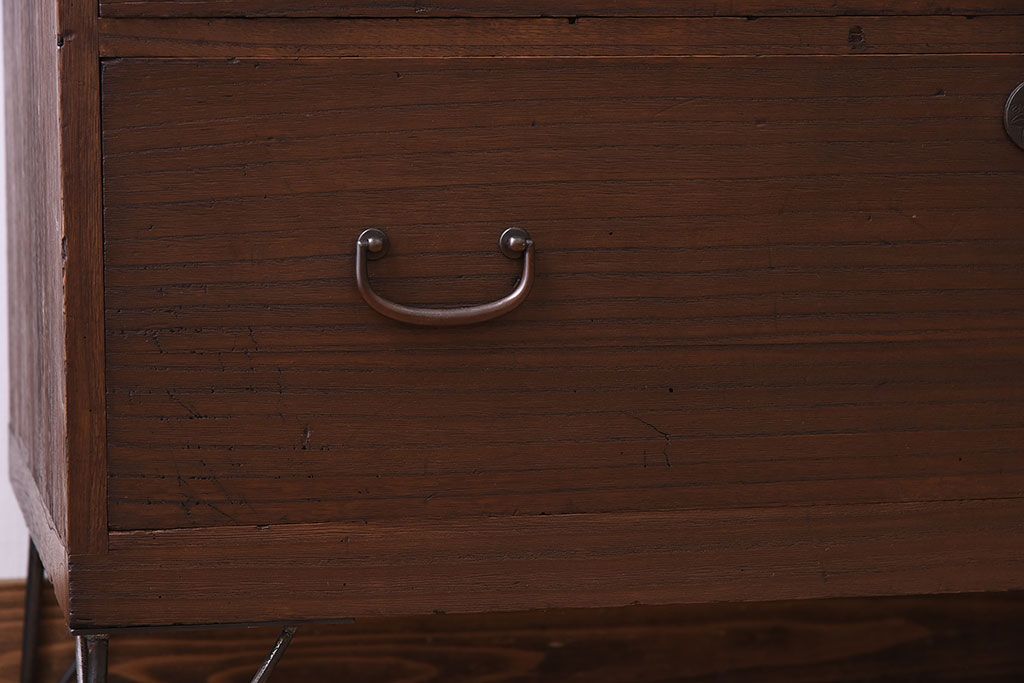 アンティーク家具　鉄脚付き!古い桐箪笥ローボード(1)