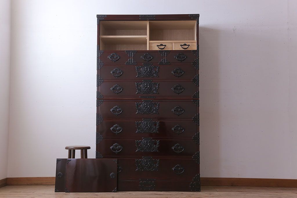 中古　岩谷堂箪笥　手打ち金具　木地呂塗り　上質な重ね衣装箪笥(定価約210万円)