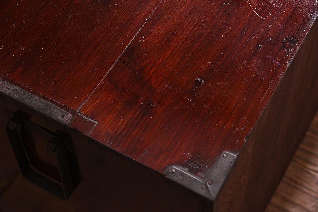 アンティーク家具　前面栗材!桜丸金具の時代箪笥ローボード(米沢箪笥・衣装箪笥)(1)