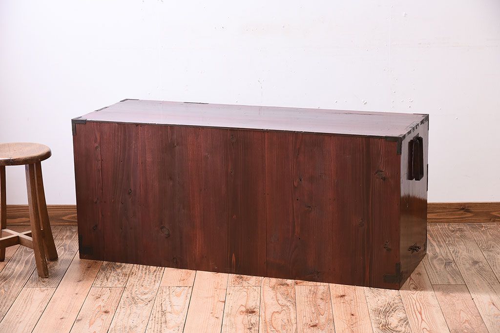 アンティーク家具　前面栗材!桜丸金具の時代箪笥ローボード(米沢箪笥・衣装箪笥)(1)