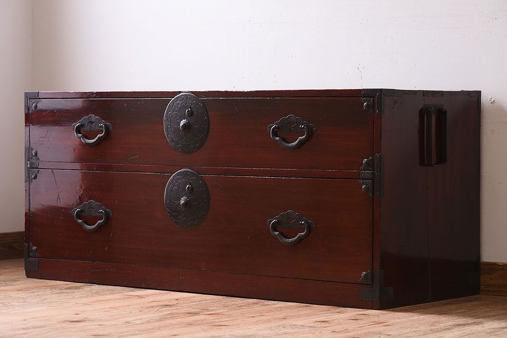 アンティーク家具　前面栗材!桜丸金具の時代箪笥ローボード(米沢箪笥・衣装箪笥)(2)