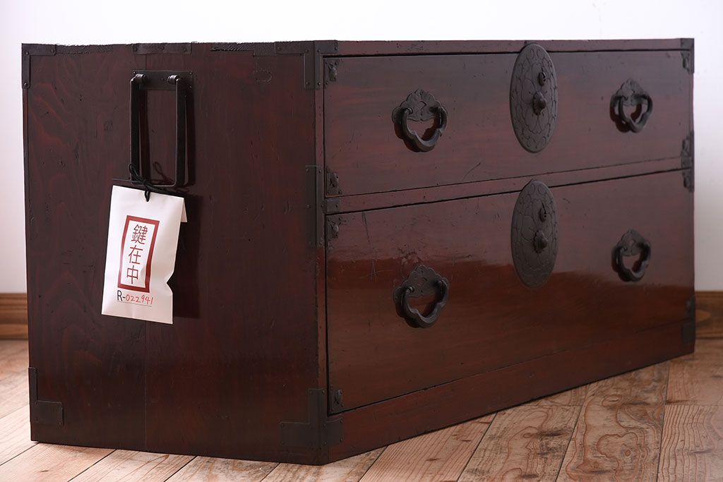 アンティーク家具　前面栗材!桜丸金具の時代箪笥ローボード(米沢箪笥・衣装箪笥)(2)