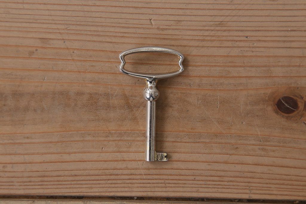 ヴィンテージ家具　北欧ビンテージ　シンプルでおしゃれなライティングビューロー