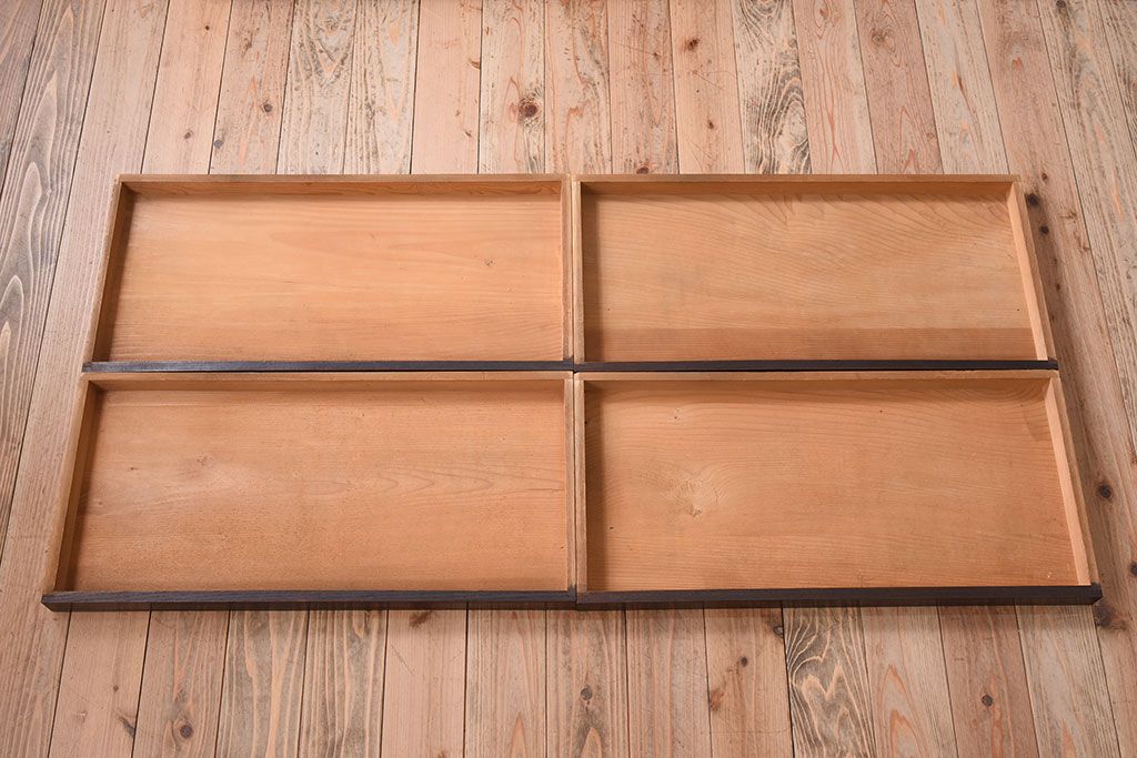 アンティーク家具　前面縞黒檀　衣装盆付き!小ぶりな観音箪笥(衣装箪笥)