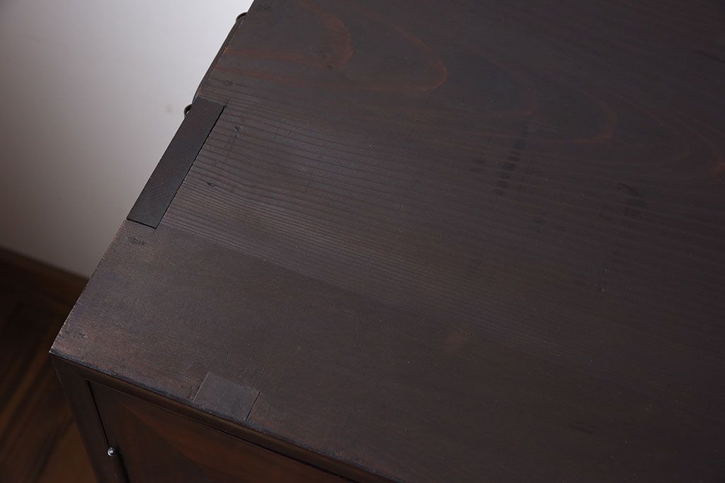 アンティーク家具　前面縞黒檀　衣装盆付き!小ぶりな観音箪笥(衣装箪笥)