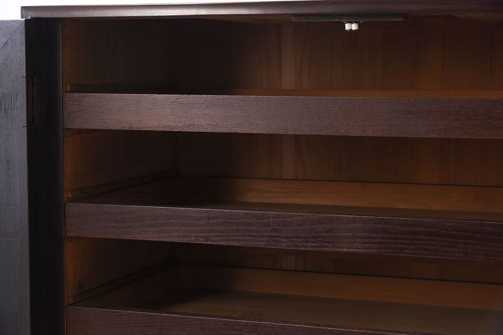 アンティーク家具　前面縞黒檀　衣装盆付き!小ぶりな観音箪笥(衣装箪笥)