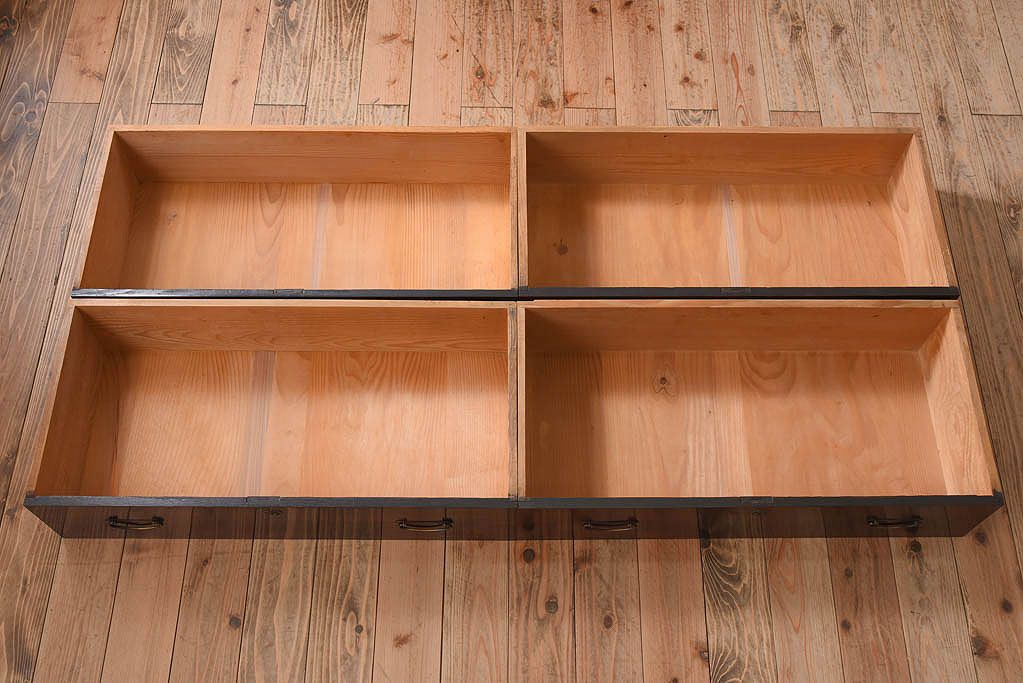 アンティーク家具　前面縞黒檀　関西産!上品な衣装箪笥(チェスト)