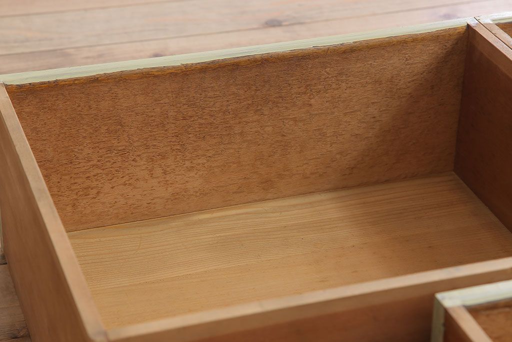 レトロ家具　ナラ材製!レトロなペイントチェスト