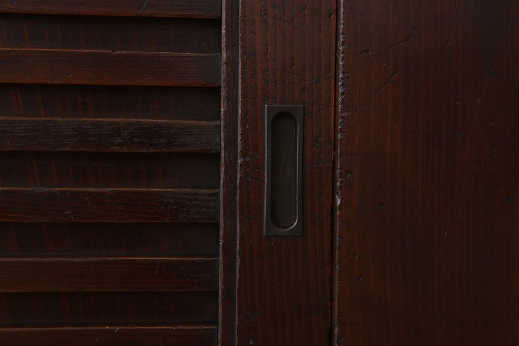アンティーク家具　六尺　古民具・骨董　漆が美しい明治期の収納箪笥サイドボード(水屋箪笥)