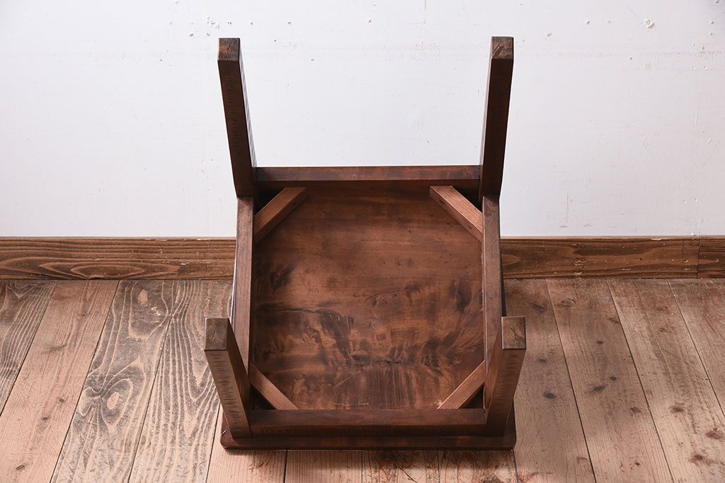 中古美品　伝統工芸　軽井沢彫りの上質なダイニングチェア(椅子)(定価約16万円)(1)