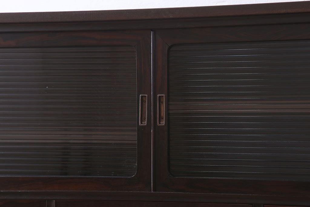 アンティーク家具　和製アンティーク　前面唐木・黒檀材!脚付きの大ぶりローボード(ハーモニカたんす・音色箪笥)