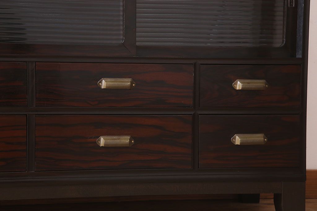 アンティーク家具　和製アンティーク　前面唐木・黒檀材!脚付きの大ぶりローボード(ハーモニカたんす・音色箪笥)