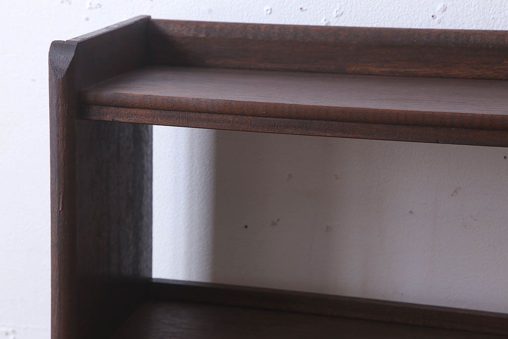 レトロ家具　ラワン材製　古い木のレトロな本棚(ディスプレイラック)