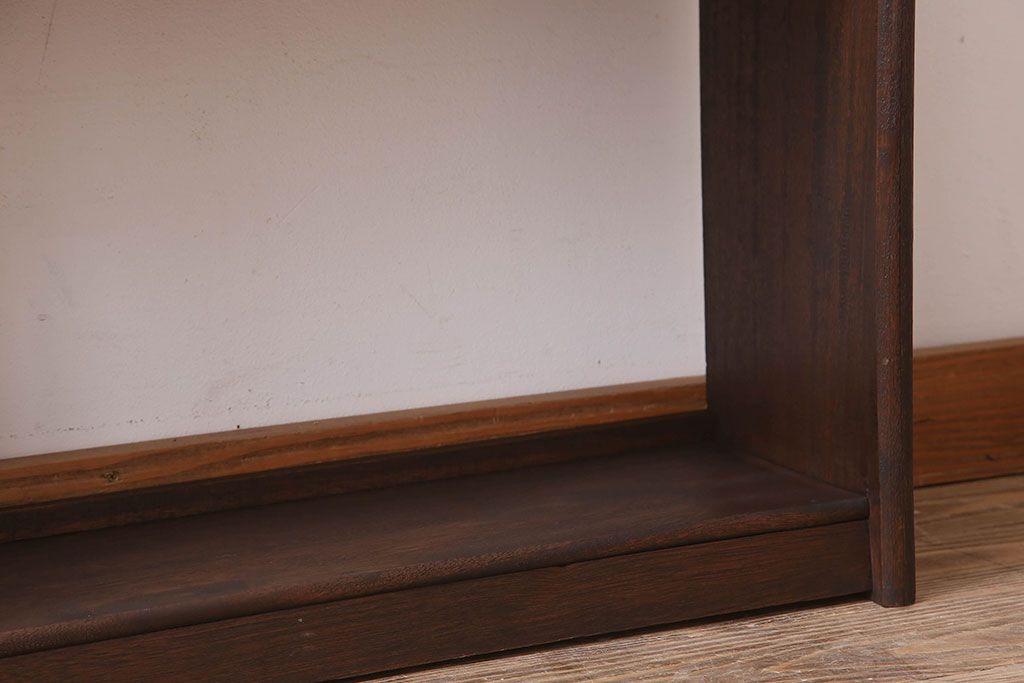 レトロ家具　ラワン材製　古い木のレトロな本棚(ディスプレイラック)