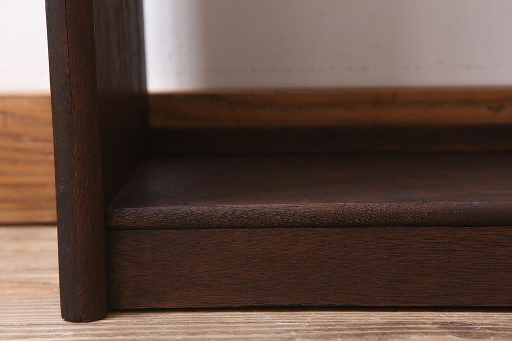 レトロ家具　ラワン材製　古い木のレトロな本棚(ディスプレイラック)