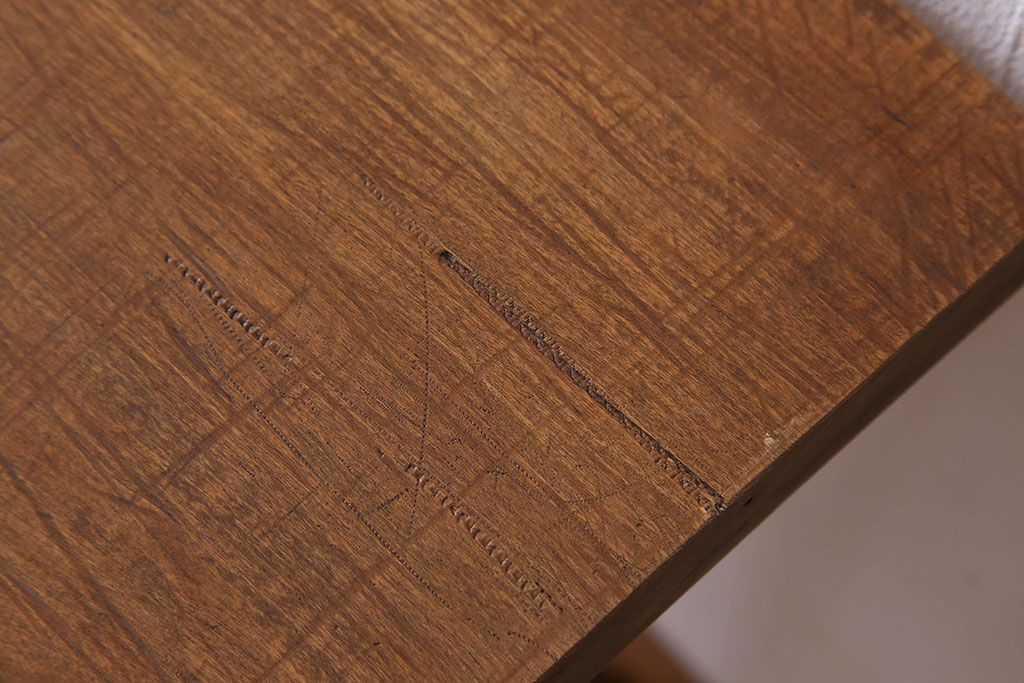 アンティーク家具　天板一枚板　朴の木　シンプルな鉄脚テーブル