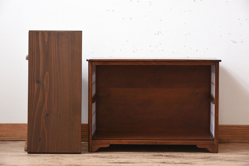 アンティーク家具　樺材!古い木製の小さな障子戸収納棚