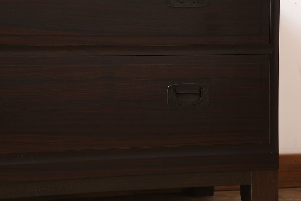 アンティーク家具　アンティーク　モダンな前面黒檀の脚付きローボード(テレビボード)