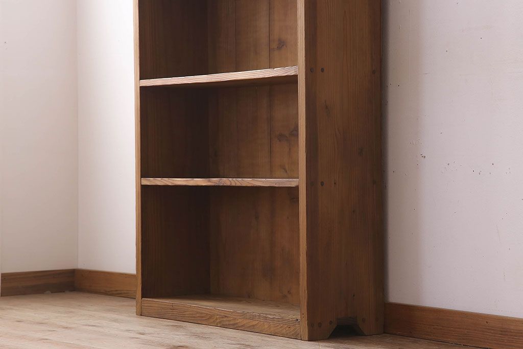 アンティーク家具　杉材製　古い木味のシンプルでナチュラルな本棚(飾り棚)