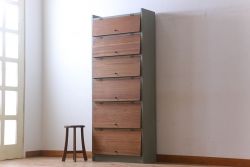 アンティーク家具　パタパタ戸棚付き!大きなペイント本棚(3)