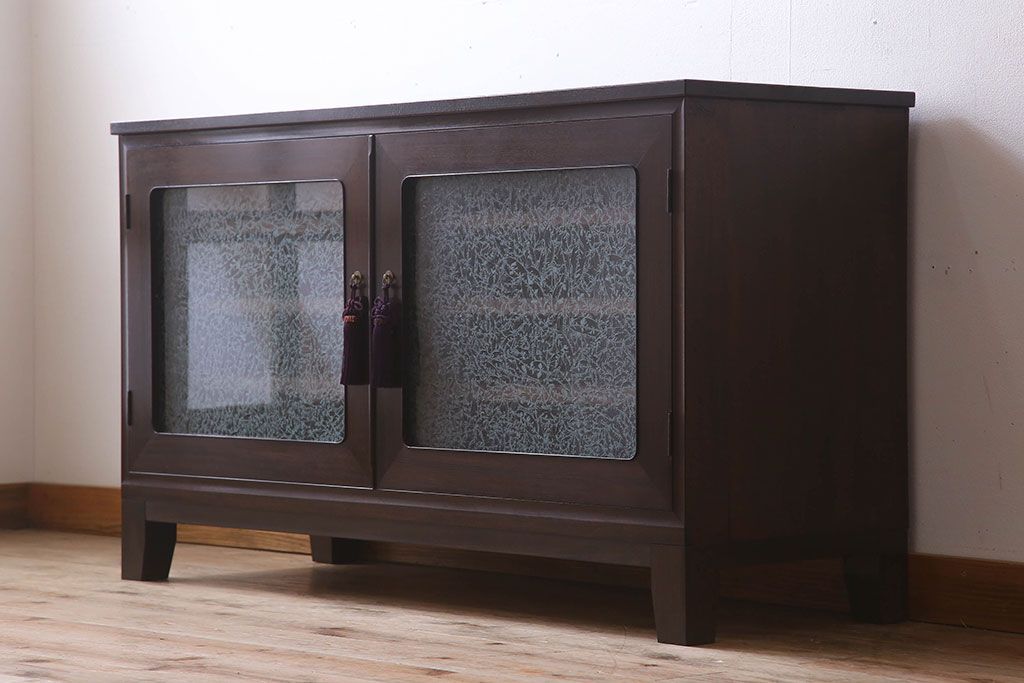 アンティーク家具　アンティーク　モダンな前面黒檀の脚付きローボード(テレビボード)(2)