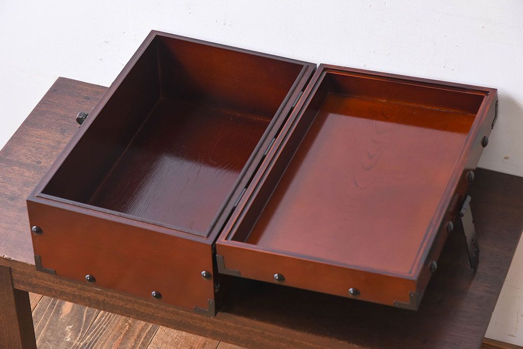 アンティーク雑貨　中古　金具付き千両箱(木箱・収納箱)
