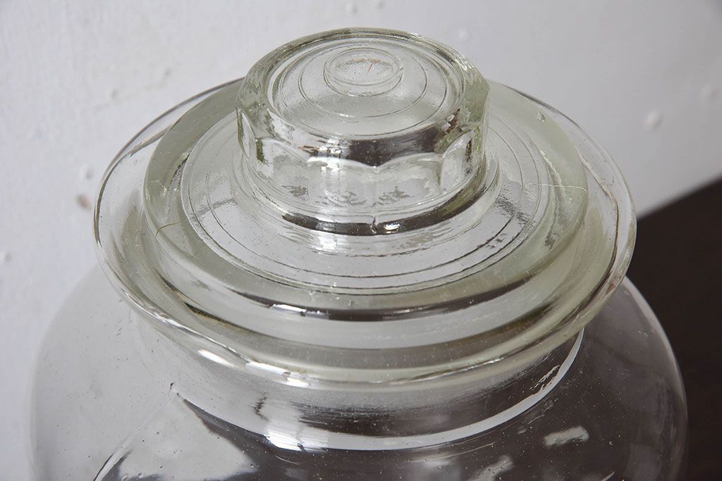 アンティーク雑貨　昭和レトロなガラス蓋のアンティークガラス瓶