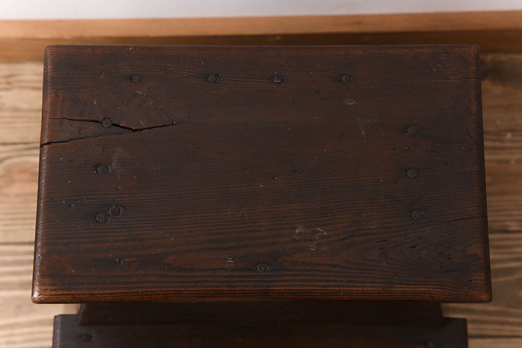 アンティーク雑貨　古民具・骨董　杉材製　古い木のアンティーク踏み台