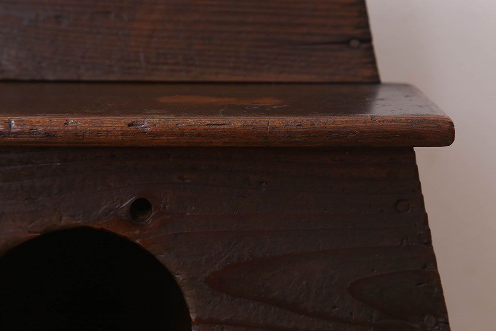 アンティーク雑貨　古民具・骨董　杉材製　古い木のアンティーク踏み台