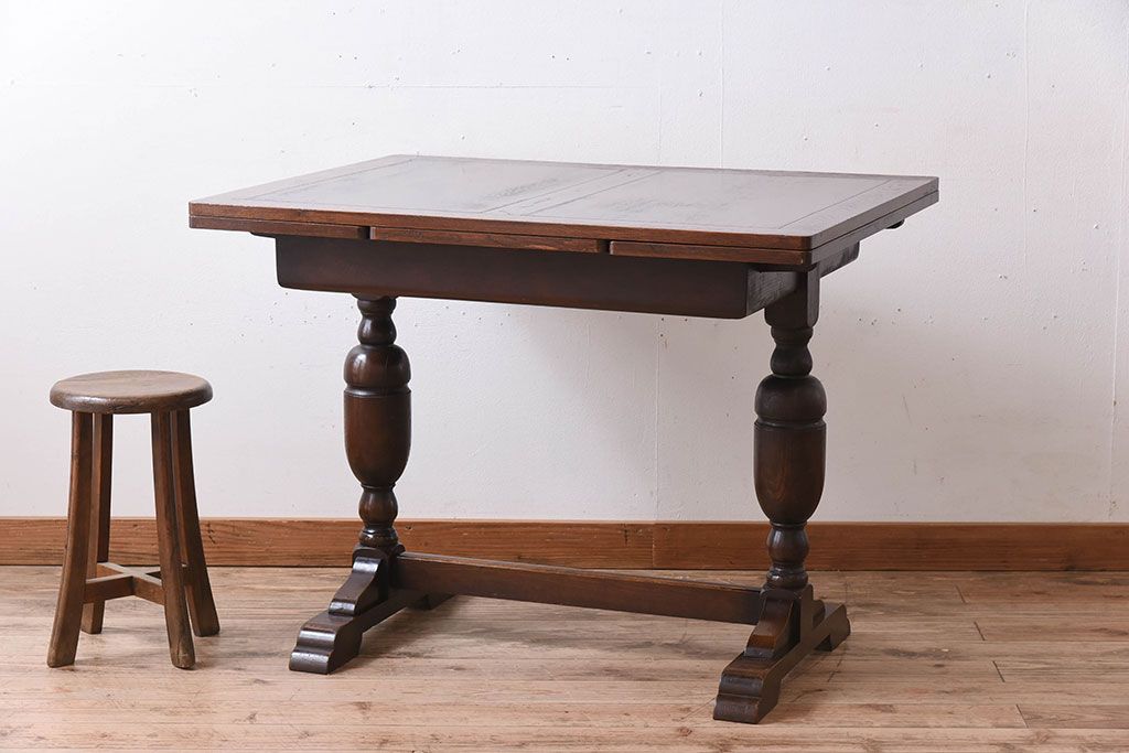 ヴィンテージ家具　イギリスビンテージ　オーク材!ブルボーズレッグのエクステンションダイニングテーブル