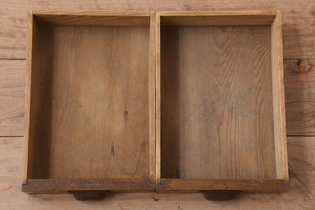 アンティーク家具　古い栓材の小さなアンティーク文机