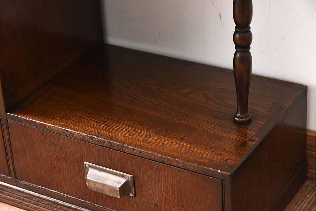 レトロ家具　昭和レトロ　飾り棚付き!アンティーク収納棚