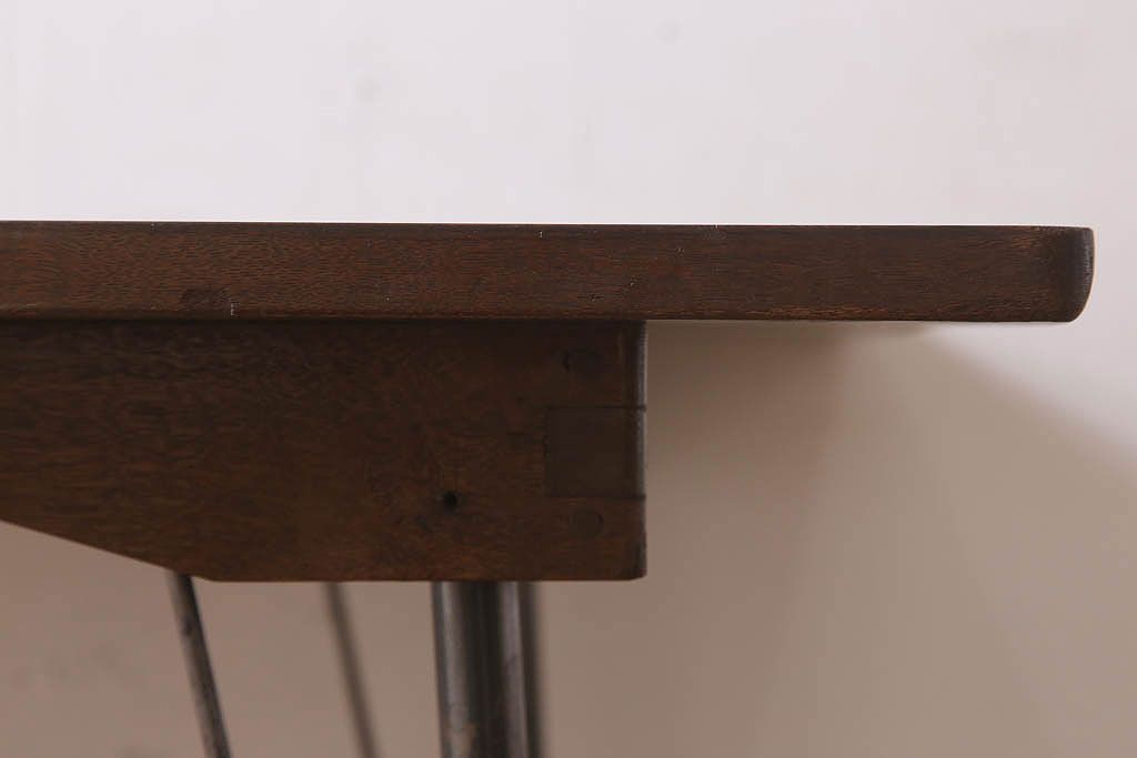 アンティーク家具　天板ナラ古材　アンティーク　シンプルな鉄脚テーブル