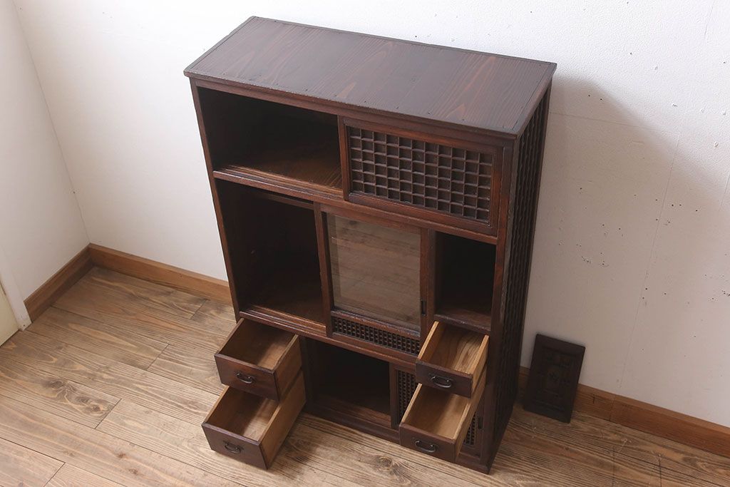 アンティーク家具　高級品　意匠が素晴らしい　アンティーク茶箪笥