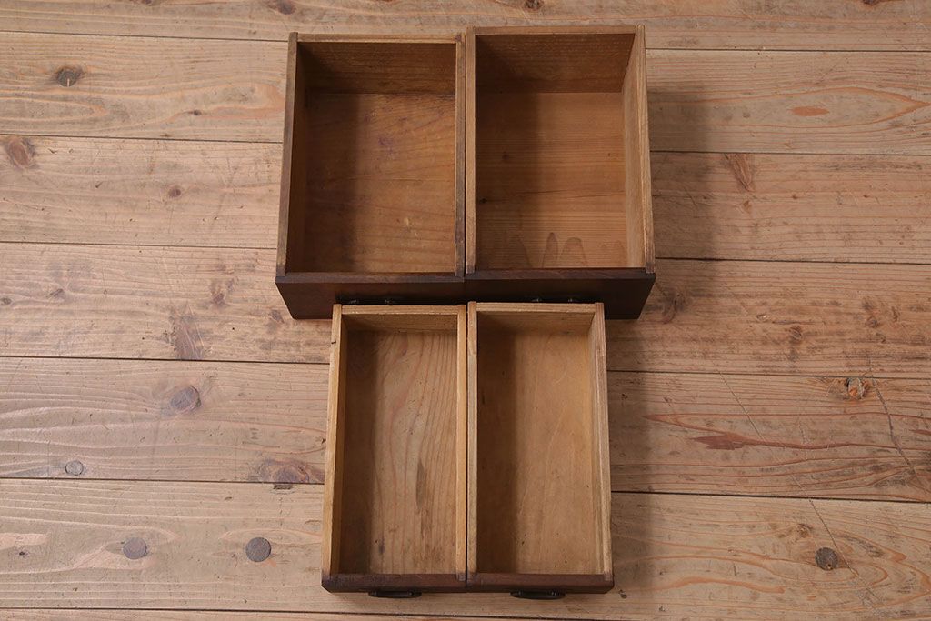 アンティーク家具　高級品　意匠が素晴らしい　アンティーク茶箪笥