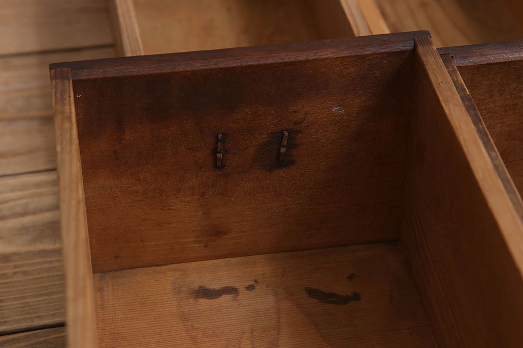 アンティーク家具　高級品　意匠が素晴らしい　アンティーク茶箪笥